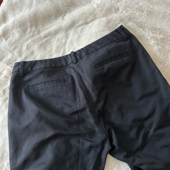 Black Low Rise Capris - Picture 9 of 9